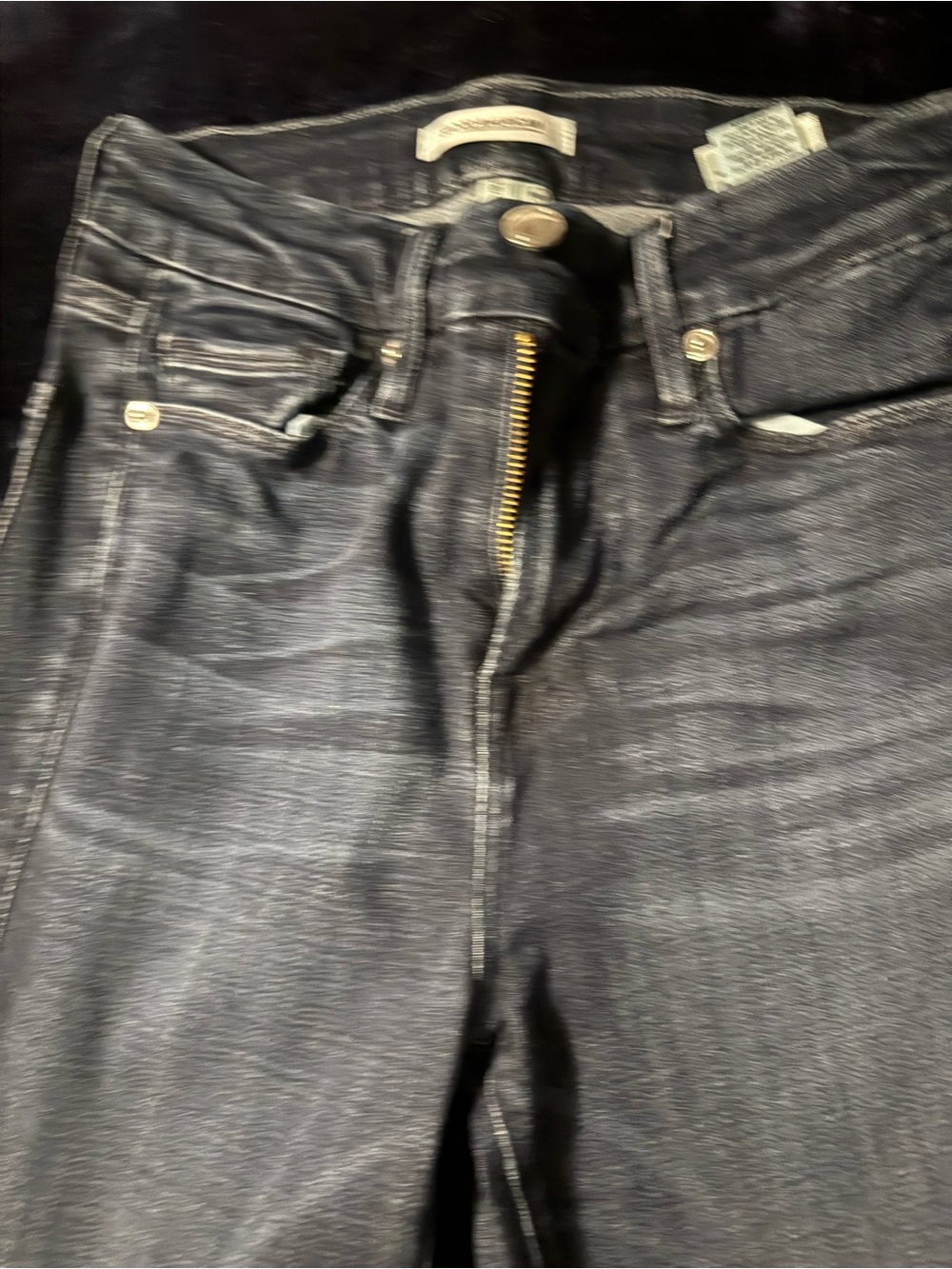 Good American Skinny Jeans in Black Wash with Gold Hardware
